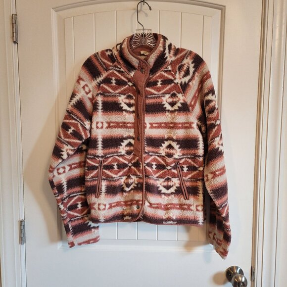 New In Womens Aztec Patterned Sherpa Jacket With Zip Pockets & Stand Collar M - Picture 2 of 11